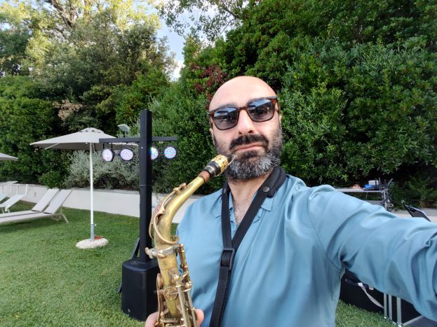 sax live