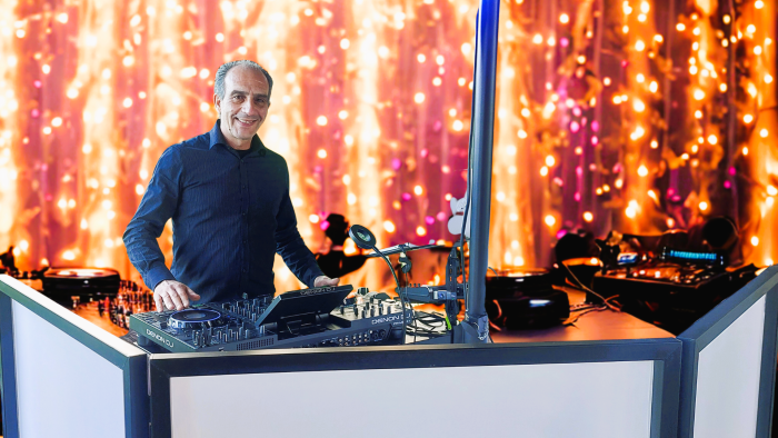 DJ set wedding party