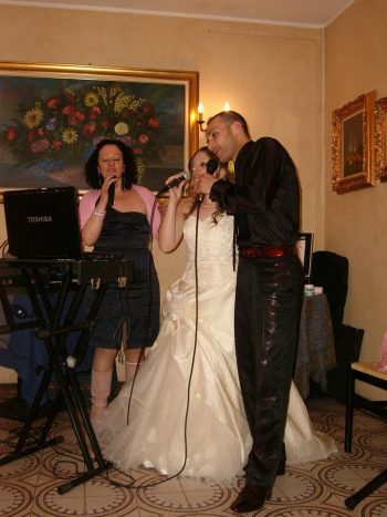 GLI SPOSI CANTANO INSIEME