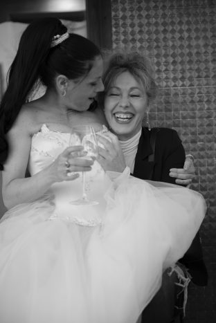 Amica e risate